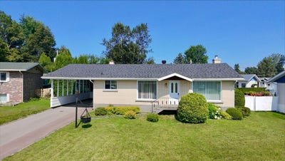 /international/ca/1980-rue-bourdon-jonquiere-qc-g8a2b8-ca-jonquiere-quebec-310101485905/?lang=pt