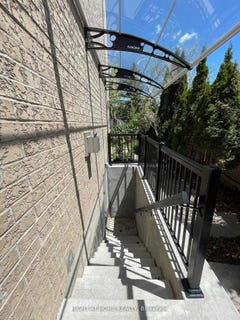 /international/ca/basemen-55-red-cardinal-trail-richmond-hill-ontario-310101157789/?lang=zh-tw