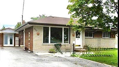 /international/ca/220-king-street-kawartha-lakes-ontario-310105967699/