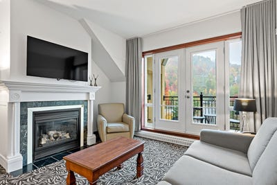 /international/ca/150-ch-au-pied-de-la-montagne-422a-mont-tremblant-quebec-310110413291/
