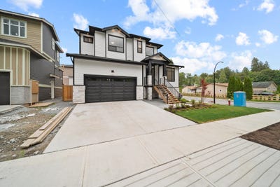 /international/ca/11007-244-street-maple-ridge-british-columbia-310109315201/