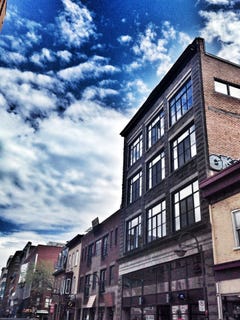 /international/ca/279-rue-st-joseph-e-la-cite-limoilou-quebec-310108558878/