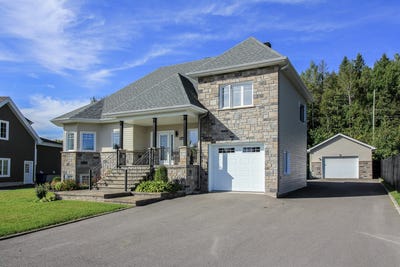 /international/ca/2194-rue-de-l-ardoise-jonquiere-quebec-310110040591/