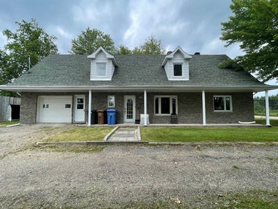 /international/ca/3556-rg-st-pierre-chicoutimi-qc-g7h0e6-ca-chicoutimi-quebec-310101107930/