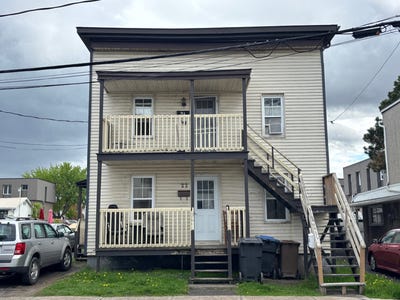 /international/ca/22-24-rue-molleur-saint-jean-sur-richelieu-quebec-310108481443/