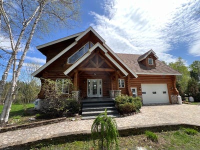 /international/ca/3200-lac-a-la-loutre-sainte-monique-quebec-310107369441/