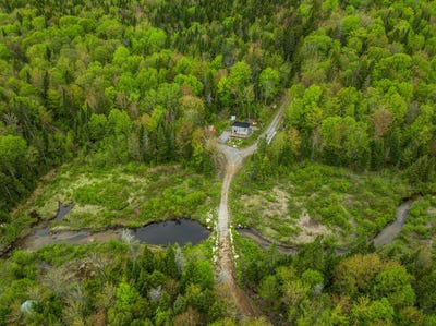/international/ca/premier-rang-chateau-richer-quebec-310108785629/