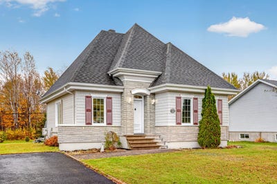 /international/ca/493-rue-matte-saint-marc-des-carrieres-quebec-310120601452/
