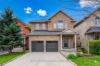 /international/ca/740-colter-street-newmarket-ontario-310107214662/