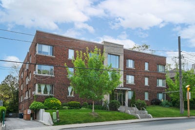 /international/ca/1840-bathurst-st-toronto-ontario-310108214323/
