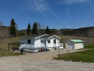 /international/ca/25-route-138-les-bergeronnes-qc-g0t1g0-ca-les-bergeronnes-quebec-310101155931/