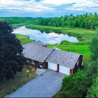 /international/ca/1-oak-street-n-trent-hills-ontario-310106857456/