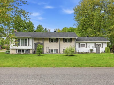 /international/ca/110-rue-paul-comtois-cowansville-quebec-310108726697/