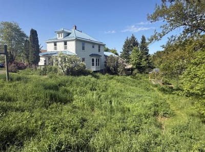 /international/ca/365-main-street-tatamagouche-nova-scotia-310108725756/