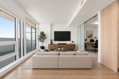 /international/ca/618-carnarvon-street-1403-new-westminster-british-columbia-310109837093/