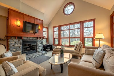 /international/ca/227-ch-des-quatre-sommets-7-mont-tremblant-quebec-310100536583/?lang=en