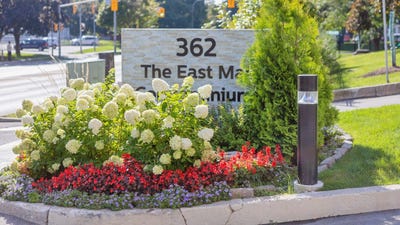 /international/ca/362-the-east-mall-etobicoke-on-m9b-6c4-canada-toronto-ontario-310120022934/