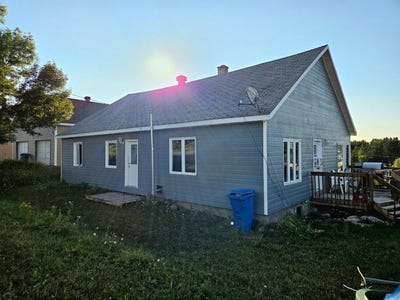 /international/ca/164-rue-principale-saint-adelme-quebec-310108084209/