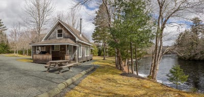 /international/ca/790-depot-road-east-kemptville-nova-scotia-310100990700/