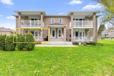 /international/ca/1201-rue-de-l-aigue-marine-charlesbourg-quebec-310108589611/