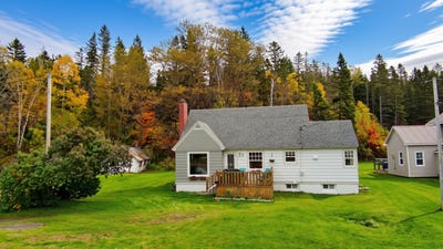 /international/ca/325-route-299-cascapedia-saint-jules-quebec-310120519182/