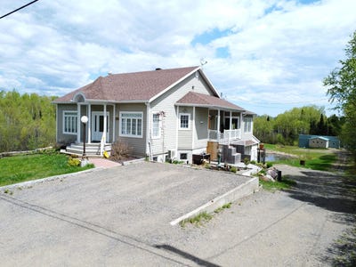 /international/ca/594-rg-de-st-placide-n-baie-saint-paul-qc-g3z3a7-ca-baie-saint-paul-quebec-310099937837/