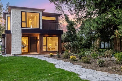 /international/ca/1921-tatlow-avenue-north-vancouver-british-columbia-310109580138/