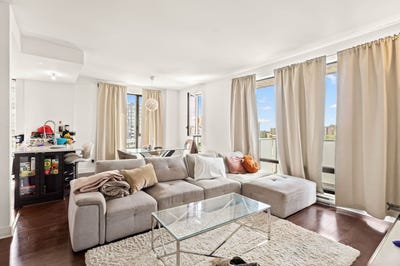 /international/ca/7361-av-victoria-cote-des-neiges-notre-dame-de-grace-qc-h4p0a7-ca-cote-des-neiges-notre-dame-de-grace-quebec-310101130014/