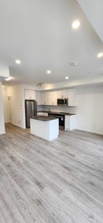 /international/ca/18-17-lytham-green-circle-newmarket-ontario-310101158906/