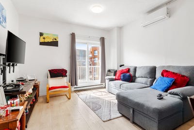 /international/ca/7405-rue-beaubien-e-anjou-qc-h1m3x1-ca-anjou-quebec-310099249182/
