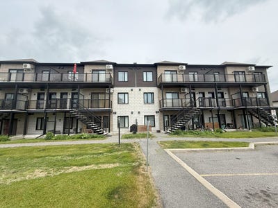 /international/ca/819-boul-du-plateau-aylmer-qc-j9j1r5-ca-aylmer-quebec-310100430579/
