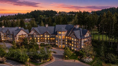 /international/ca/1395-bear-mountain-pkwy-langford-british-columbia-310107904305/