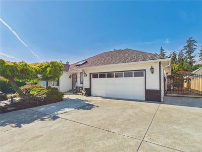 /international/ca/1650-admiral-tryon-blvd-french-creek-british-columbia-310109433135/