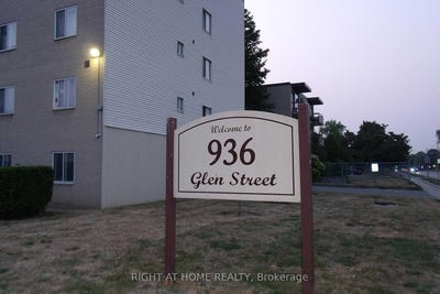 /international/ca/414-936-glen-street-oshawa-ontario-310101484410/?lang=fr