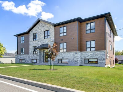 /international/ca/1008-rue-bissonnette-saint-felix-de-valois-quebec-310105758900/