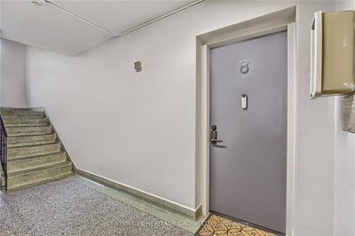 /international/ca/2418-new-street-burlington-ontario-310094231759/