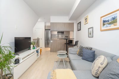 /international/ca/150-broadview-ave-toronto-ontario-310108920771/