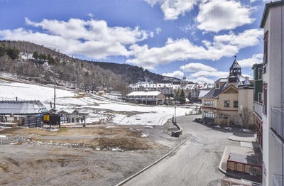 /international/ca/3035-ch-de-la-chapelle-350-mont-tremblant-quebec-310107235444/