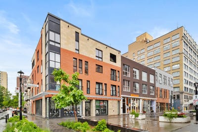 /international/ca/80-rue-prince-arthur-e-le-plateau-mont-royal-quebec-310109014868/