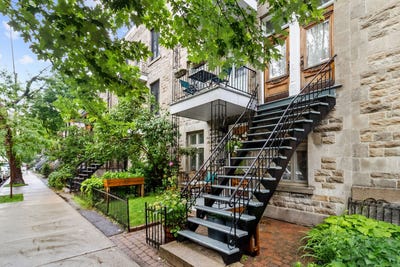 /international/ca/293-rue-du-square-sir-george-etienne-cartier-montreal-le-sud-ouest-quebec-310101411266/?lang=id