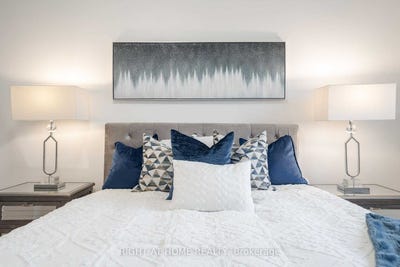 /international/ca/21-370-riddell-court-newmarket-ontario-310106738505/