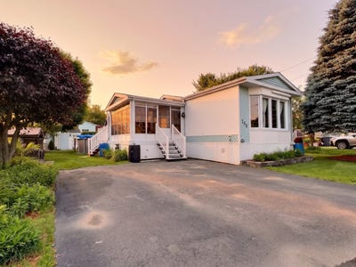 /international/ca/1633-rue-principale-granby-quebec-310109091397/