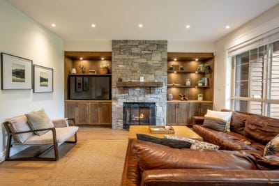 /international/ca/8030-nicklaus-north-boulevard-17-whistler-british-columbia-310100540117/