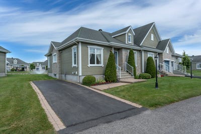 /international/ca/380z-rue-des-riverains-sainte-marthe-sur-le-lac-quebec-310109403461/