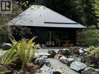 /international/ca/6504-powder-main-road-port-renfrew-british-columbia-310108000363/