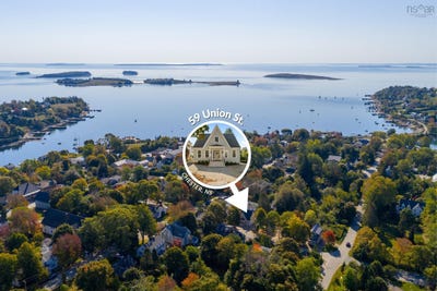 /international/ca/59-union-street-chester-nova-scotia-310107178743/