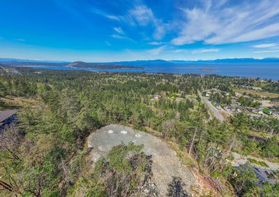 /international/ca/7468-high-ridge-cres-lantzville-british-columbia-310099417588/