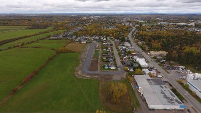/international/ca/1480-rue-etienne-desbiens-alma-quebec-310103151689/