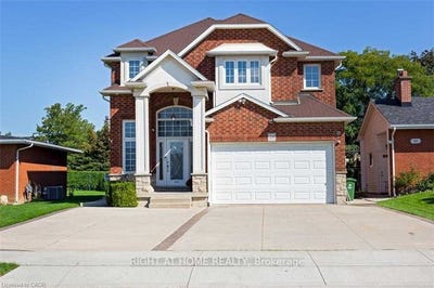 /international/ca/lower-29-chipman-avenue-hamilton-ontario-310105987557/