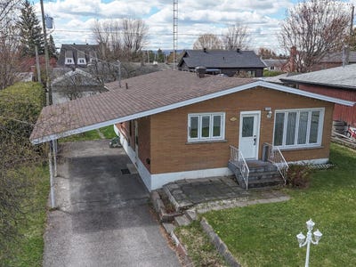 /international/ca/1117-rue-de-l-aeroport-fleurimont-quebec-310108402681/